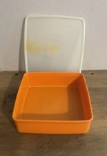 Vintage Tupperware Sandwich Keeper 670-31 w/ Lid Harvest Orange