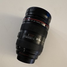 Canon EF 24-70mm f/2.8L USM Zoom Lens 77mm Filter Size Auto  Manual Focus