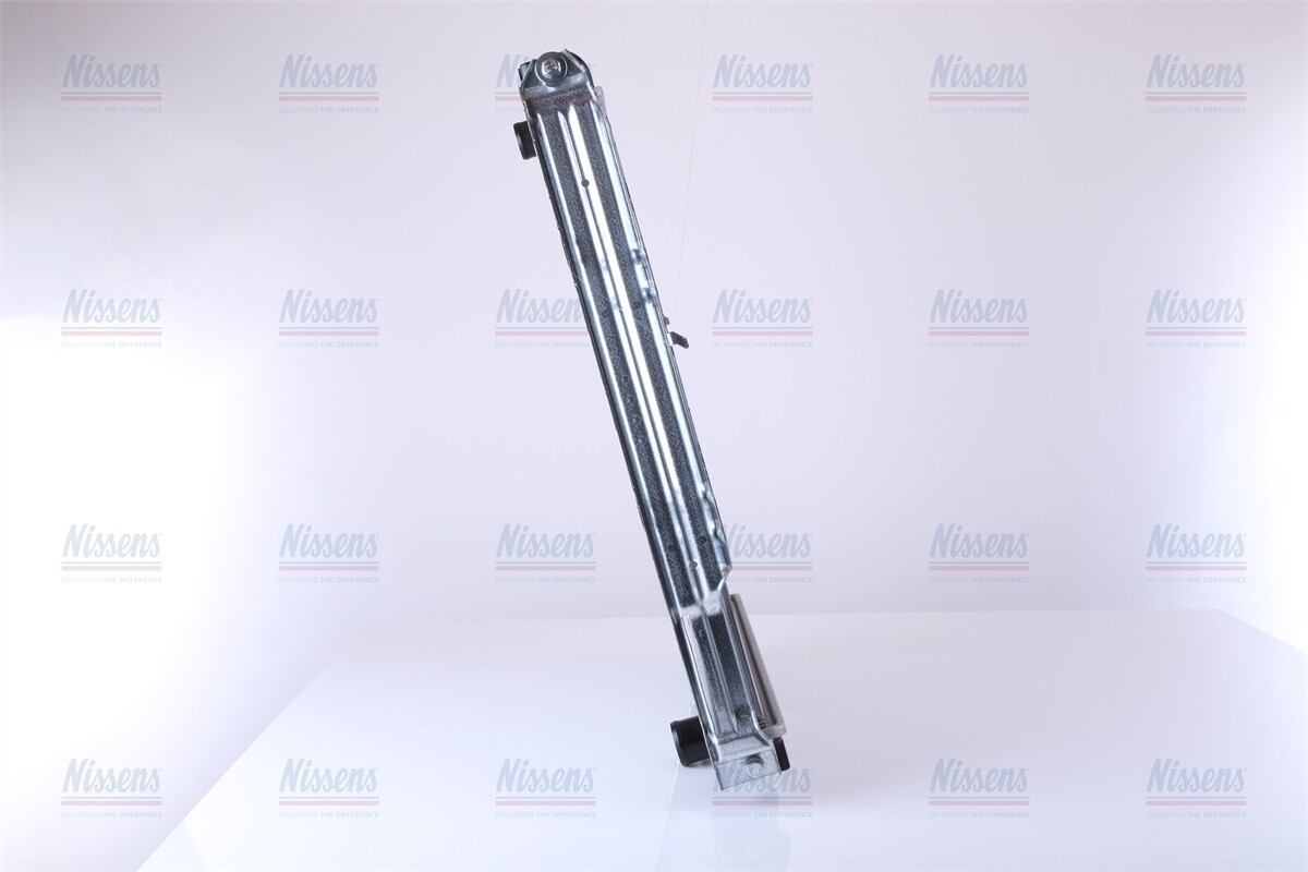 Radiateur de liquide de refroidissement Nissens 64598A pour TOYOTA