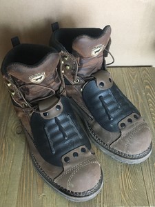 irish setter met guard boots