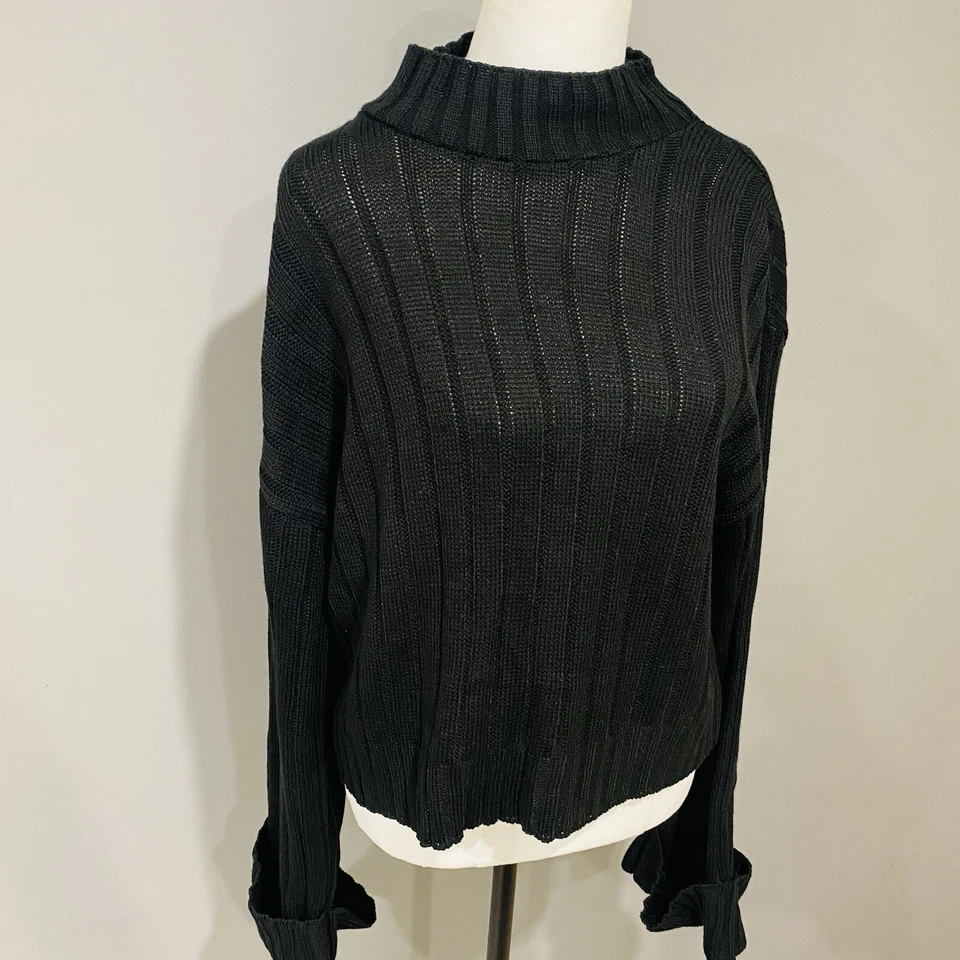 BOOHOO Black Knitted Ribbed Cropped Jumper Size M Large Cuffs Acrylic - image 3 of 4