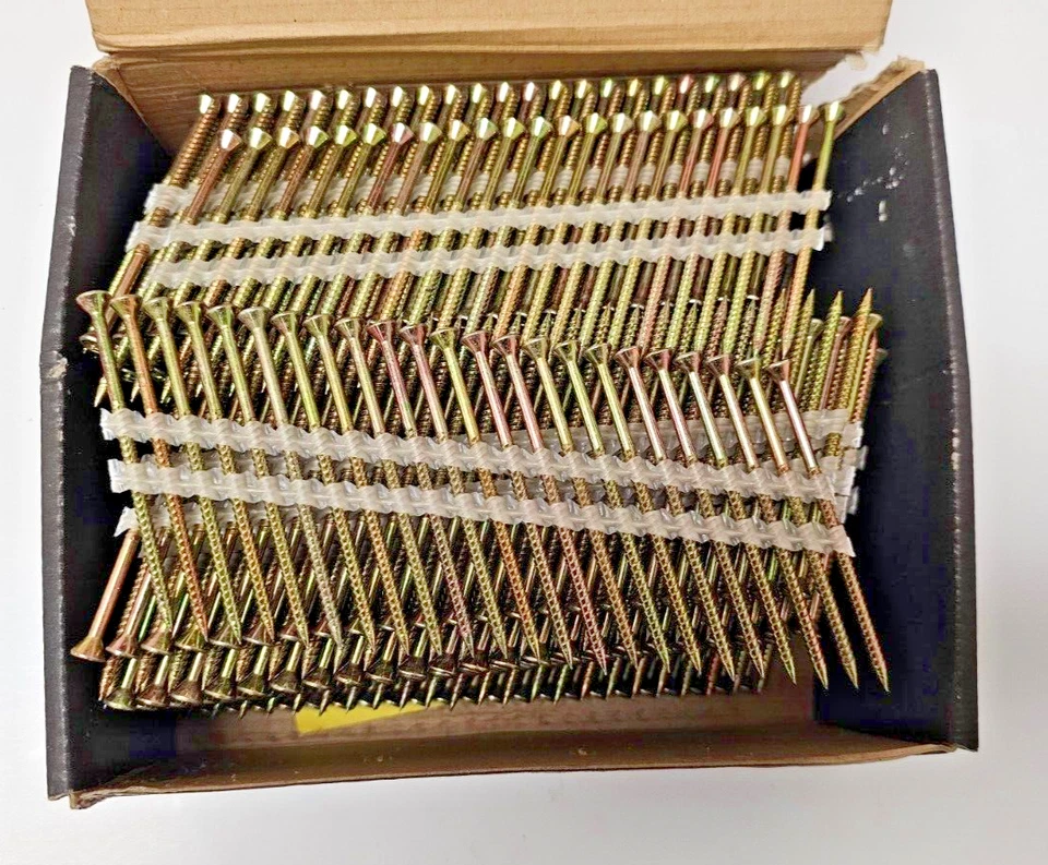 Hitachi 17645 #8 x 3"  21° Galvanized Plastic Collated Strip Screws 1000 count - Image 2 of 3