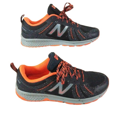 Women's sz 10 New Balance T590v4 trail 
