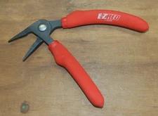EZ-RED 7-KWP SPRING-LOADED ANGLED NEEDLE NOSE PLIERS