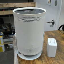 SAMSUNG The Freestyle SP-LFF3CLAXXZC Projector FOR PARTS ONLY