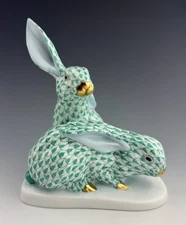 🦋 MINT HEREND Larger BUNNY RABBIT Pair Green Fishnet Figurine
