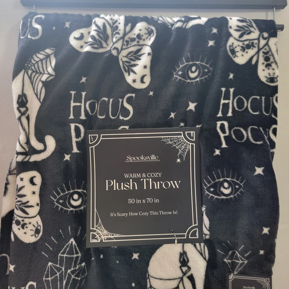 NEW! Spooksville Halloween "Hocus Pocus" Icons Black Plush Throw Blanket 50x60 - Image 4 of 4