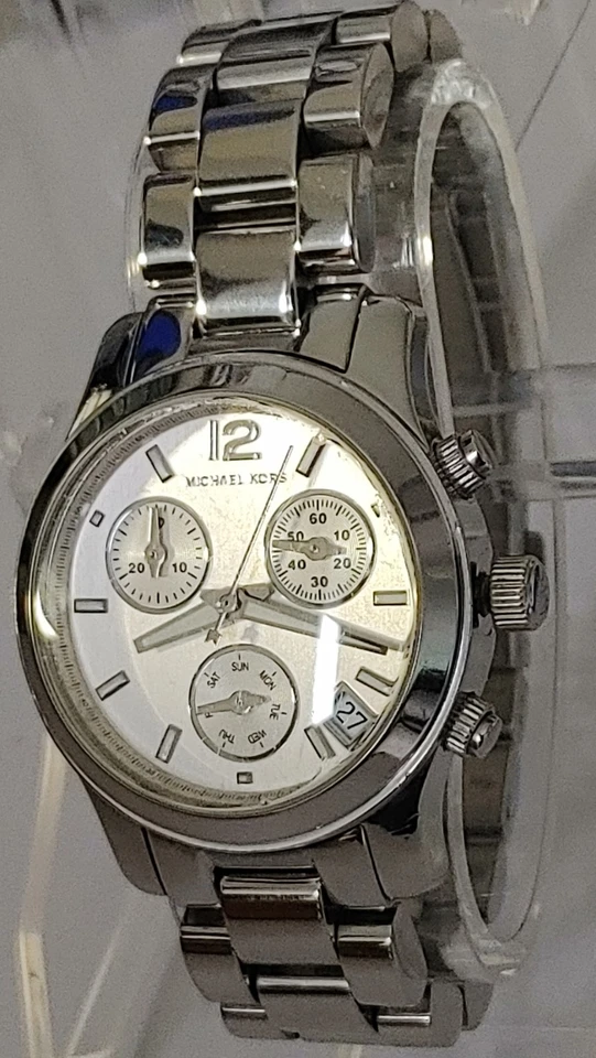 Reloj cronógrafo Michael Kors MK-5428 Runway de acero inoxidable. Foto 2 de 4