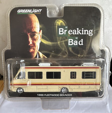 GreenLight Breaking Bad 1986 Fleetwood Bounder RV 1:64 Diecast Beige/Red