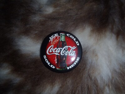 Coca Cola Button Ice Cold Sold here Secondhand ansehen!!