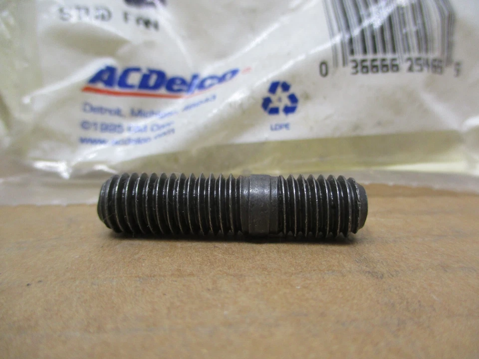 Ventilador de refrigeración del motor STUD hardware GM piezas originales 12338107 CANTIDAD-1 Foto 2 de 2