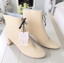 Zara Leather Ecru Mid Heel Ankle Boots With Front Zip Size UK7 BNWT LAST PAIR