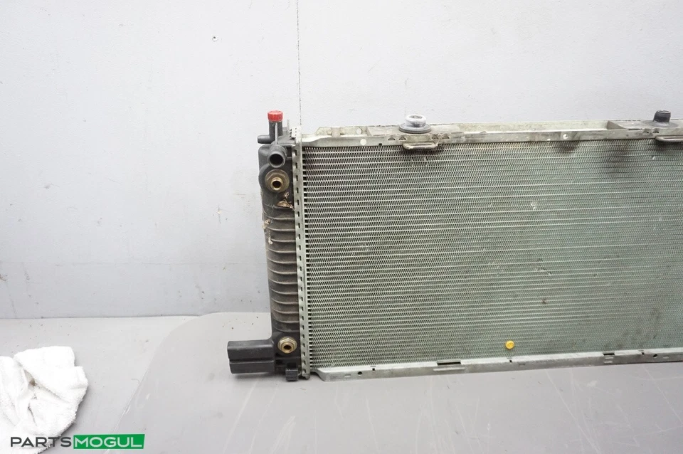 Radiador de refrigeración del motor 90-91 Mercedes R129 300SL fabricante de equipos originales Foto 3 de 4