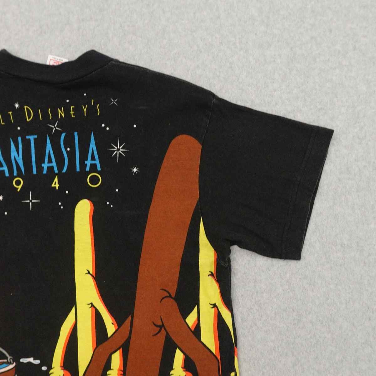 Vintage Disney Wear Tshirt Adult S/M (20X29) Fantasia Mickey All