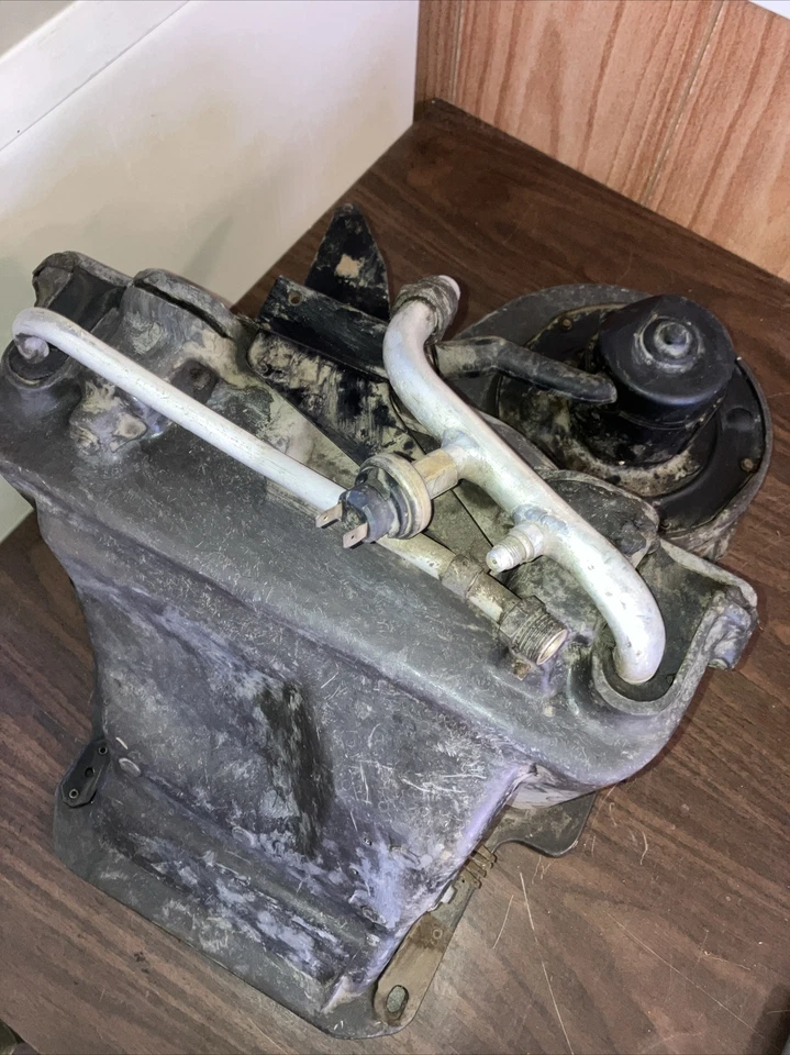 Chevrolet C10/20/30 Heater Core Housing (A/C Style) Read - Imagem 2 de 4