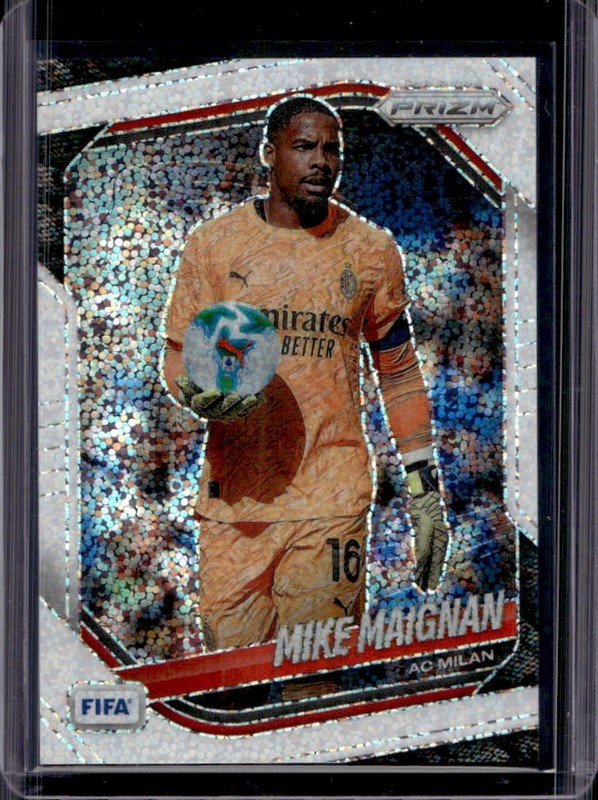 2025-26 Panini Prizm FIFA Mike Maignan SSP White Sparkle Prizm #22 Milan