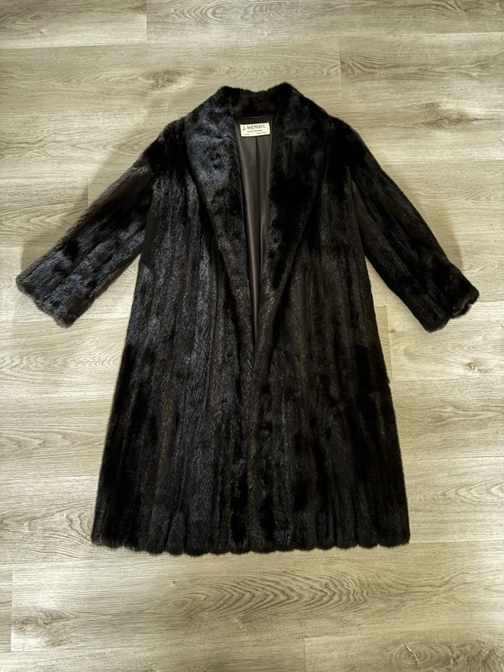 Abrigo de piel de visón negro genuino para mujer J. Mendel talla M/L  Foto 3 de 4