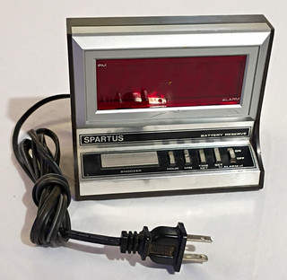Spartus Vintage Digital Standard Alarm Clock Snooze Battery Backup Plug In