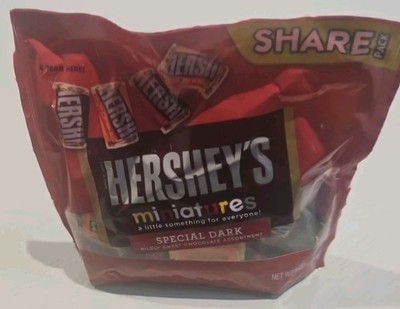 HERSHEY'S Miniatures Special Dark Mild Sweet Chocolate Assortment 9oz EXP 3/27