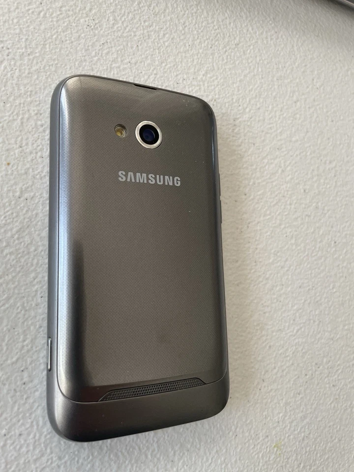 Samsung Galaxy Victory 4G LTE 32GB Gray  - Image 4 of 4