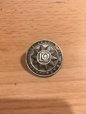 VINTAGE LEAGUE OF OVALTINEYS ( CHILDRENS CLUB ) SILVER STAR OF MERIT PIN BADGE