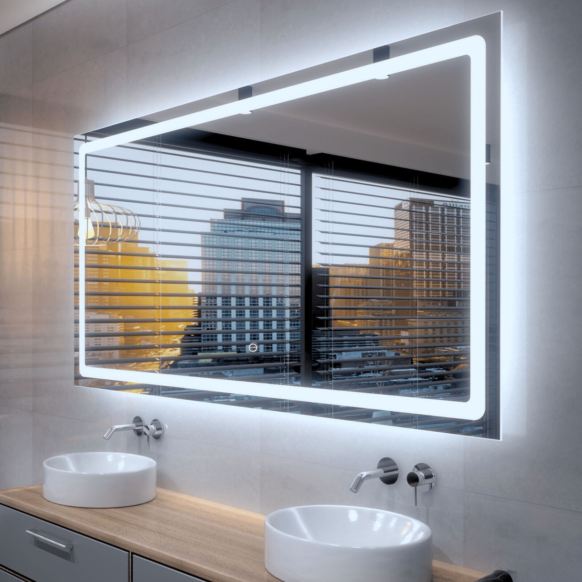 Miroir De Salle De Bain LED Intelligent OSAKA - Avec Affichage Météo, Bluetooth, Interrupteur - Format Rectangle Argenté - Neuf