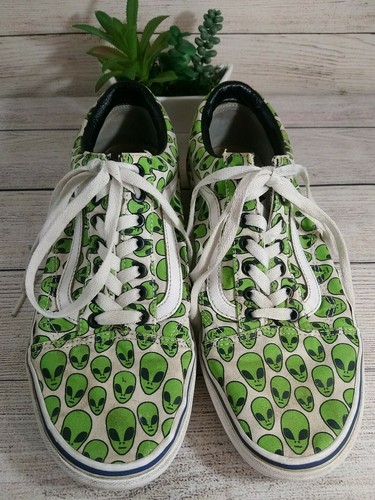 alien print vans