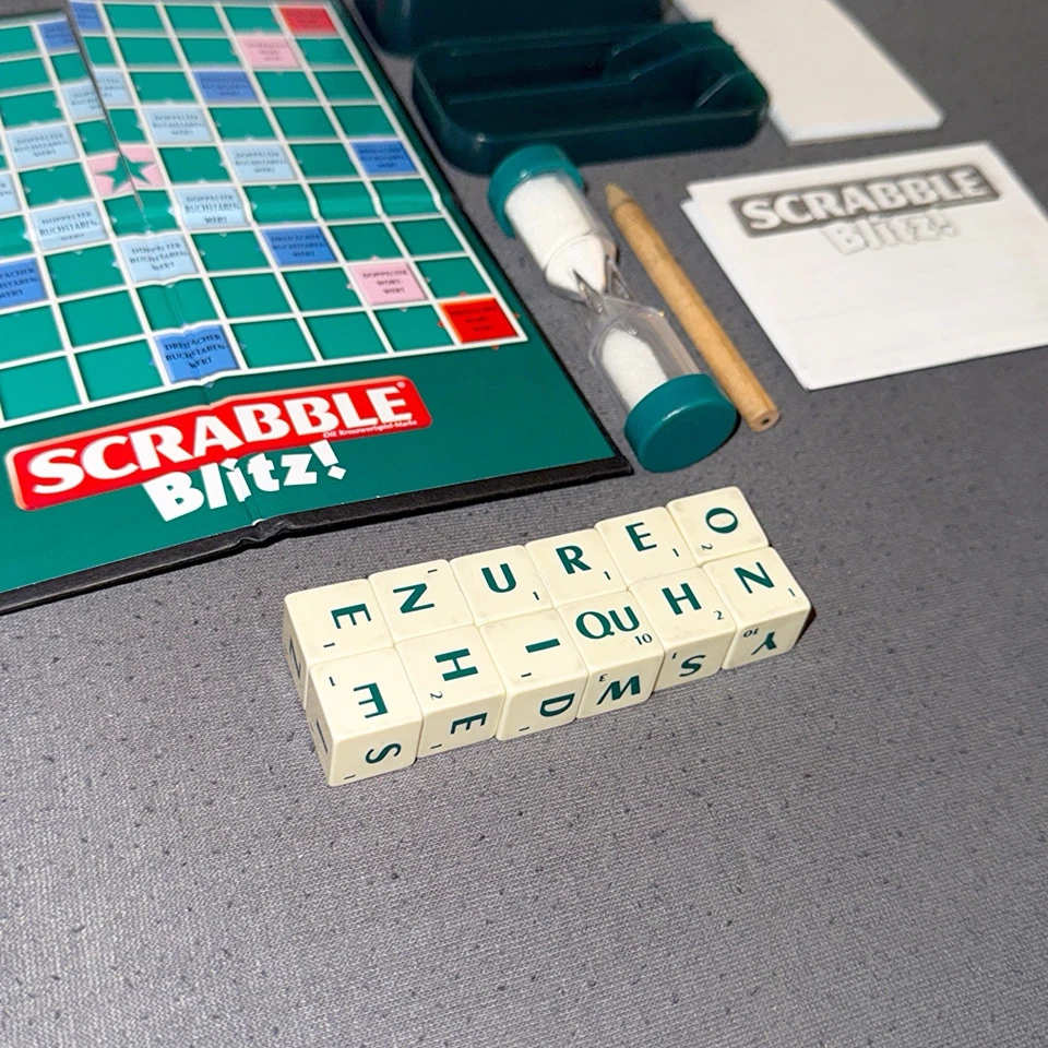 Scrabble Blitz Spiel Reise Würfel Brettspiel Sehr selten Kreuzwort - Bild 3 von 4