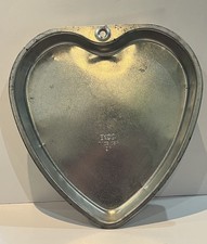 Ecko 9” Heart Shaped Cake Pastry Baking Pan, Pre Owned, Metal, Made In USA