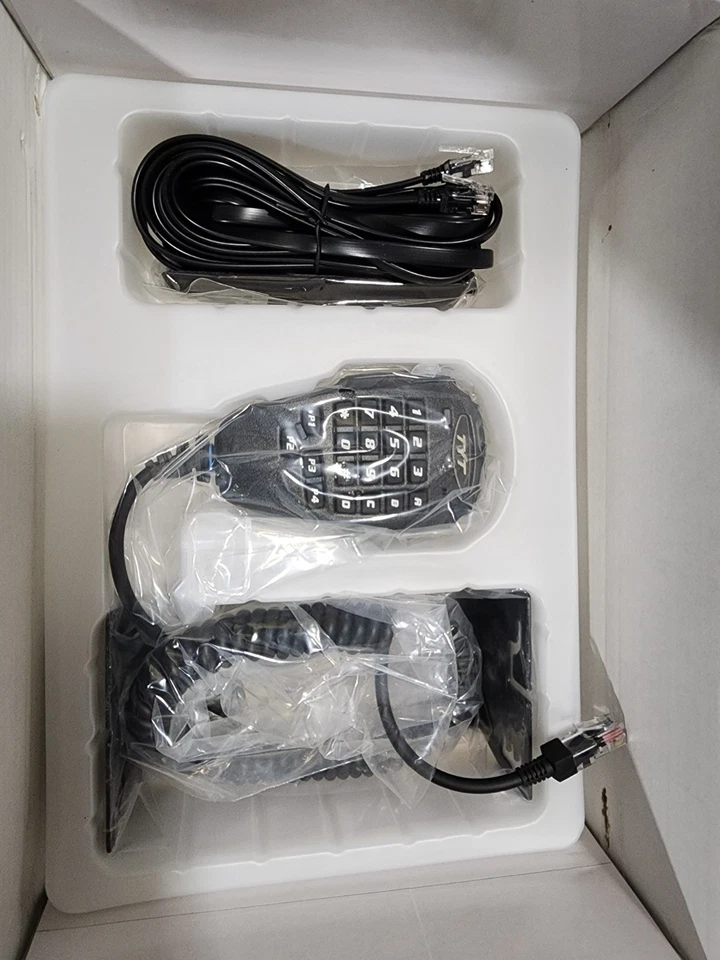 TYT TH-9800 PLUS 50W Quad Band Radios Móviles Transceptor FM + Cable de Programación Foto 2 de 4