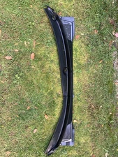 01-05 Honda Civic Windshield Wiper Cowl