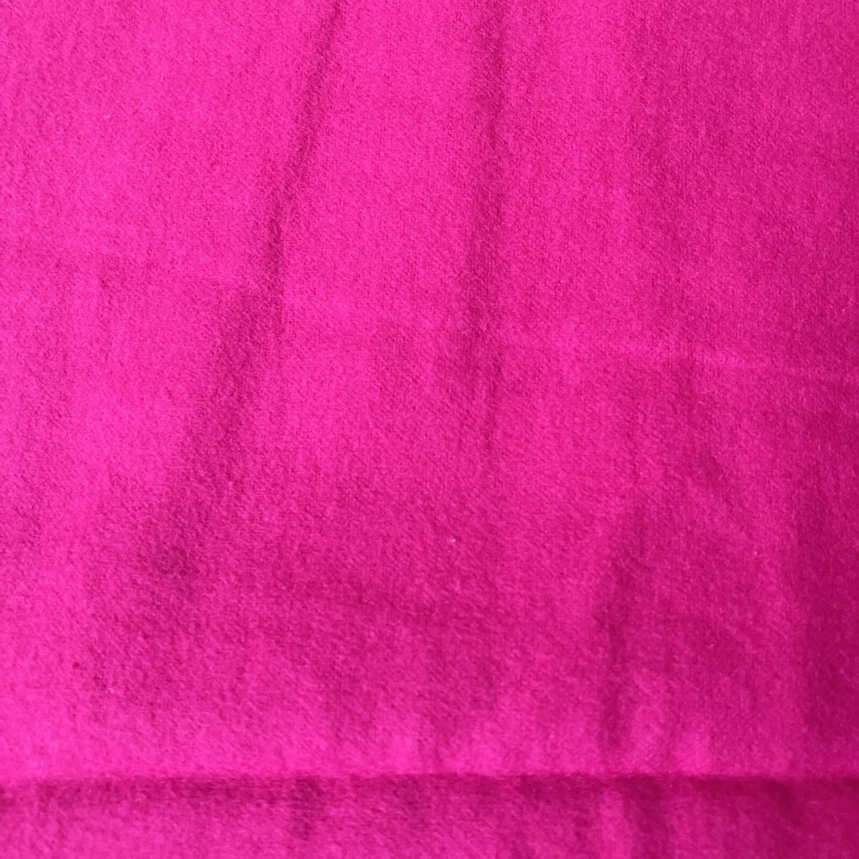 Tela de franela rosa caliente lisa 1 1/8 yarda 44" de ancho suave y acogedora Foto 2 de 4