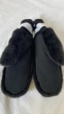 Nike Woman’s Warm Faux Fur Black Mittens Size XS Gloves