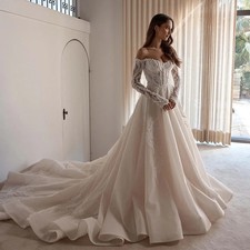 Elegant Long Sleeves Wedding Dress Sweetheart Beading Lace Applique Bridal Gown