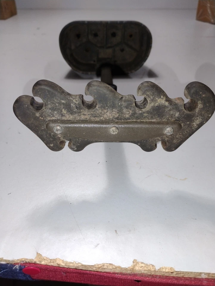 Used Kwikee Kwiver Acme MI Holds 6 Arrows Quiver Hunting Archery Bow Accessories - Image 2 of 4