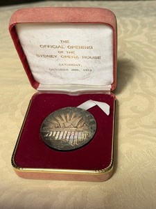 Sydney Opera House 1973  Opening --silver copper  medallion numbered  139
