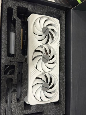 Gigabyte NVIDIA GeForce RTX 4090 Gaming OC 24GB GDDR6X