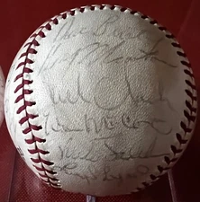 1979 S.F. Giants Signed Team Baseball (27) Beckett Authentication Cert# AC97036