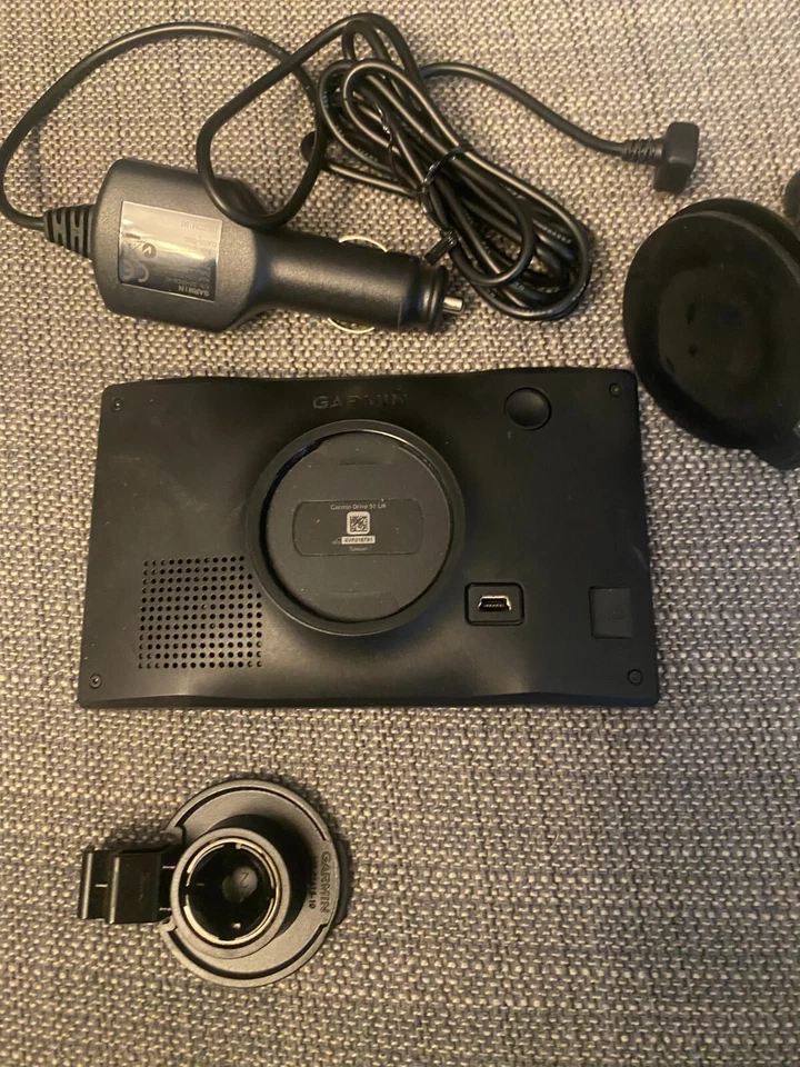 Garmin Drive 51 LM Automotive Mountable GPS Bundle Free Shipping - Image 2 of 3