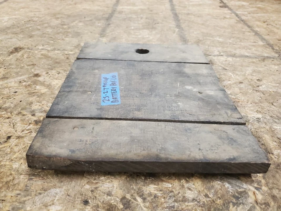 Ford Modelo T 1925-1927 Pickup Tapa de caja de batería de madera Foto 3 de 4