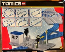 TOMY TOMICA - Hypercity Train Stop #85207