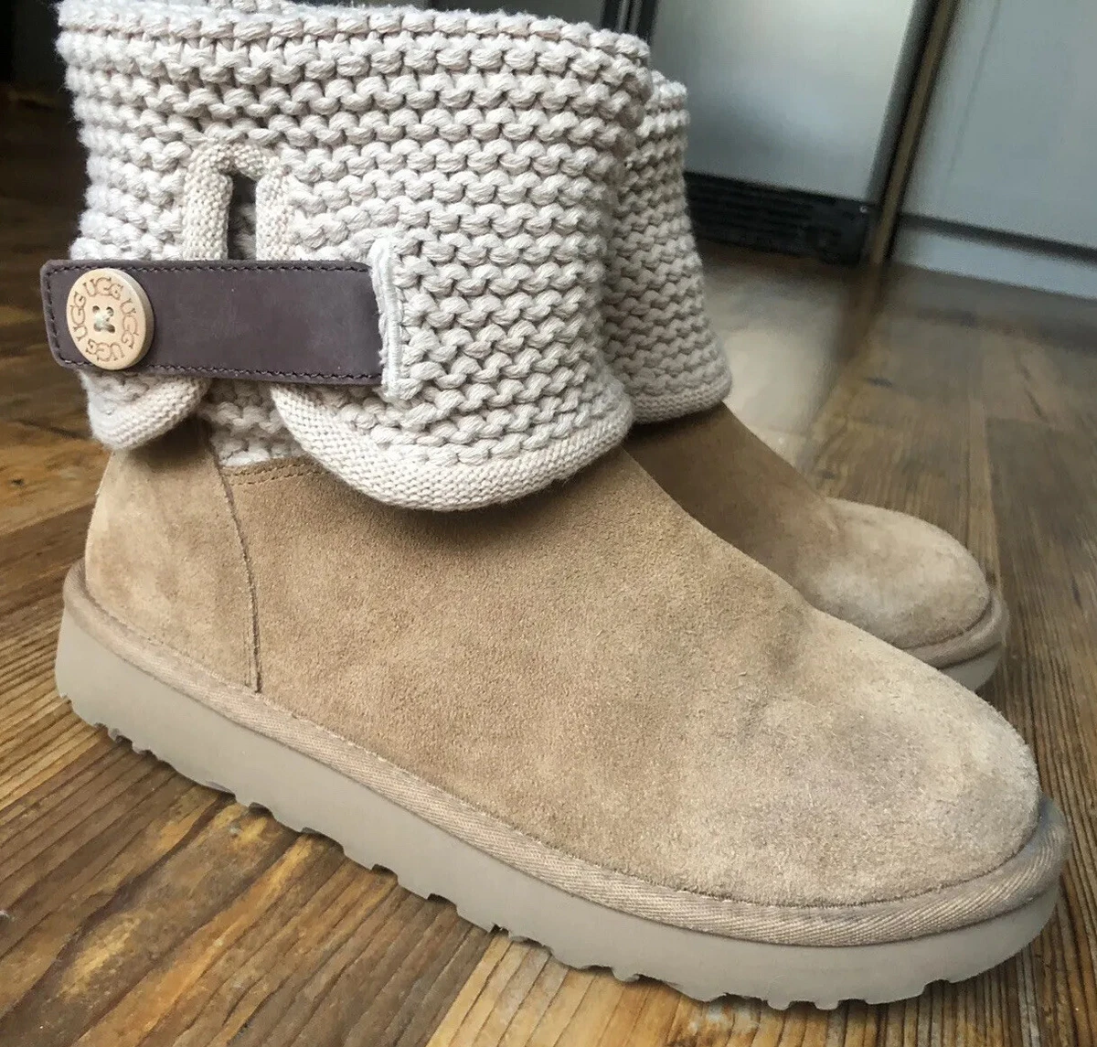 Ugg top darrah boot