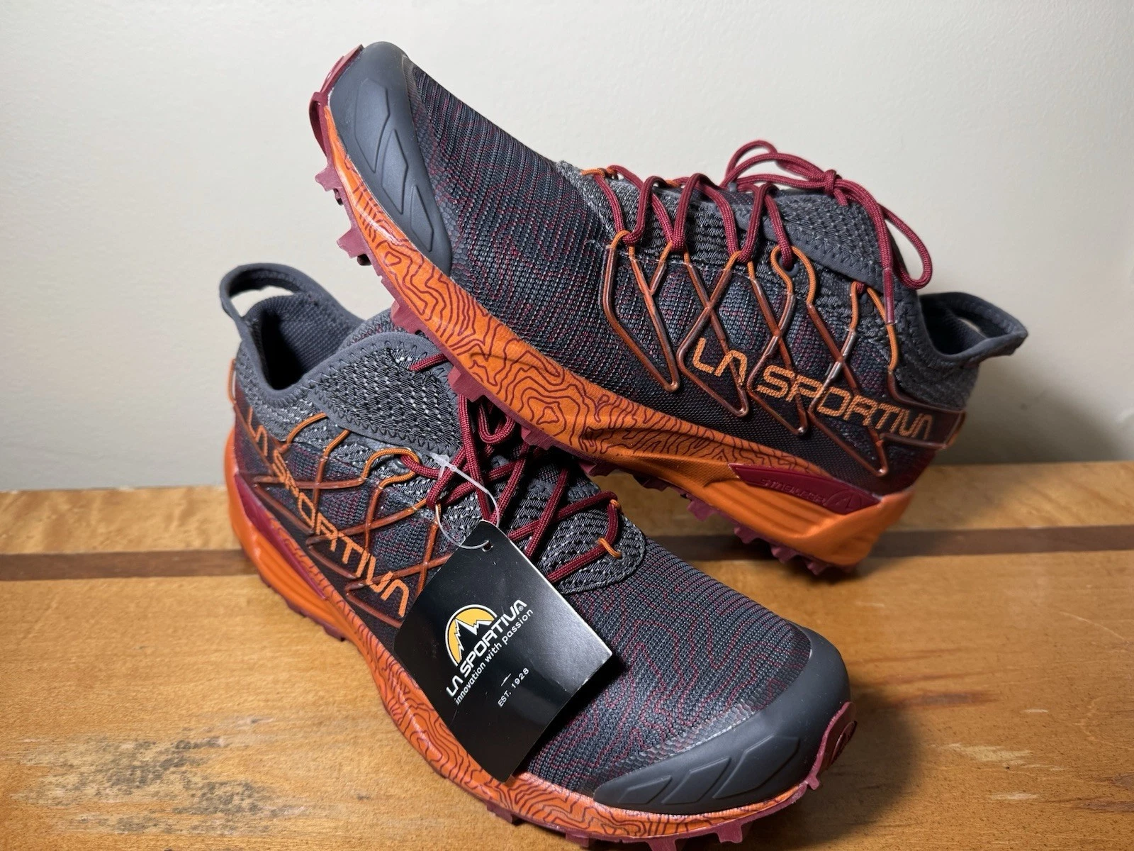 La Sportiva Mutant Mens Trail Running Carbon/Hawaiian Sun 10.5M 43.5 NWOB