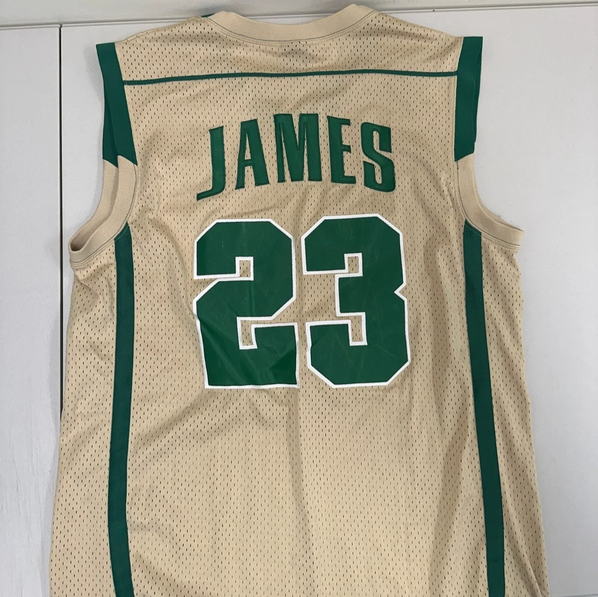 Preços baixos em Lebron James Irish Jersey | eBay