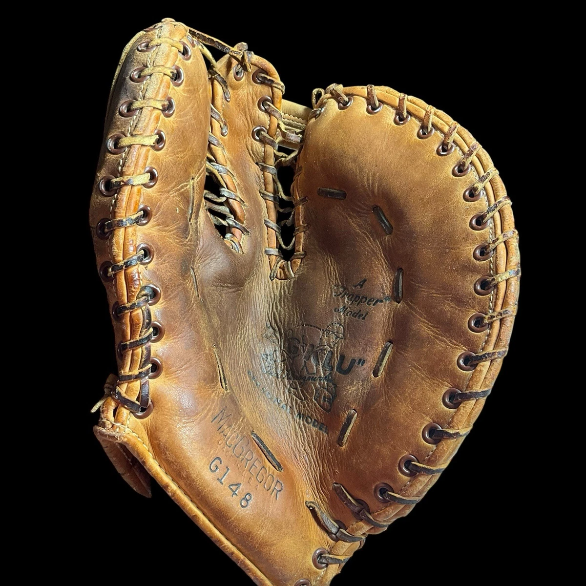 Macgregor Youth Series Catchers Mitt, Fits on the Martinique Macgregor Youth Series Catchers Mitt, Fits on the Martinique