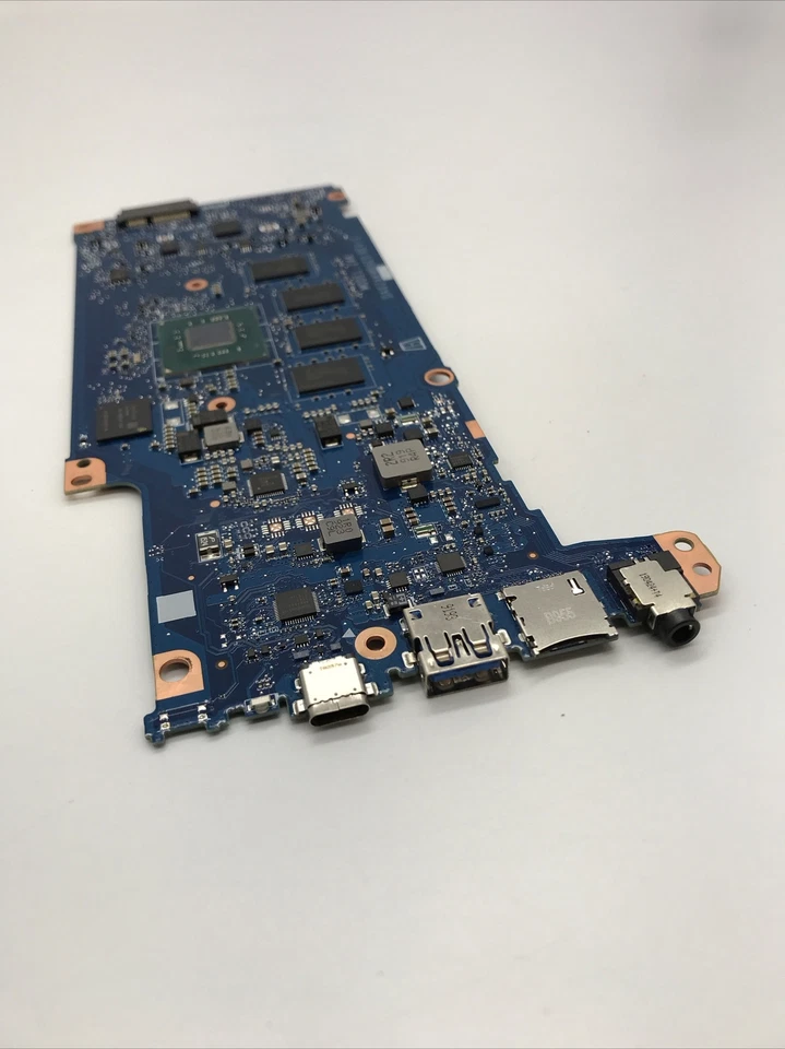 Acer Spin 311 C733 Chromebook Motherboard N4020 4G 32G DA0ZAKMB6E0 Rev: E - Image 3 of 4