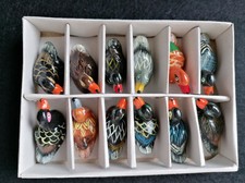 12 kleine handbemalte Keramik-Enten