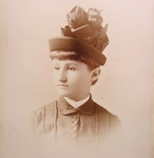 Victorian Antique Cabinet Card Photo of a Young Girl