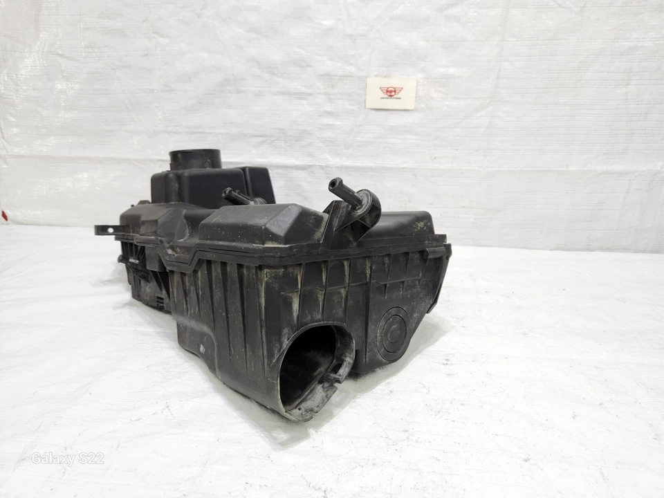 Caixa de purificador de ar 2004-2010 Volvo C30 C70 S40 V40 V50 V70 XC70 FABRICANTE DE EQUIPAMENTO ORIGINAL 30677194 - Imagem 4 de 4