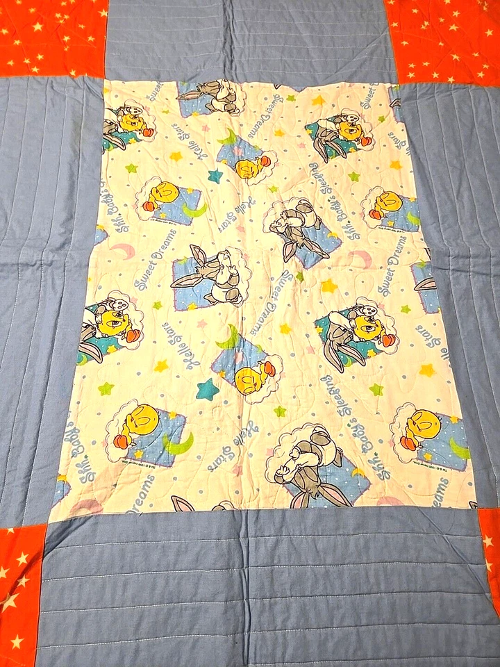 Manta Edredón Baby Looney Tunes Piolín Pájaro Bichos Conejito Tiro Azul 40"x33" Foto 2 de 4